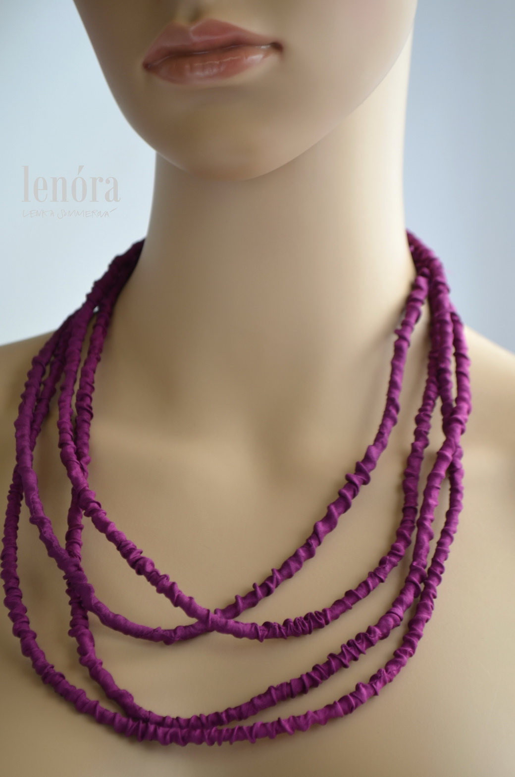 náhrdelník pružná šňůra, fuchsiová