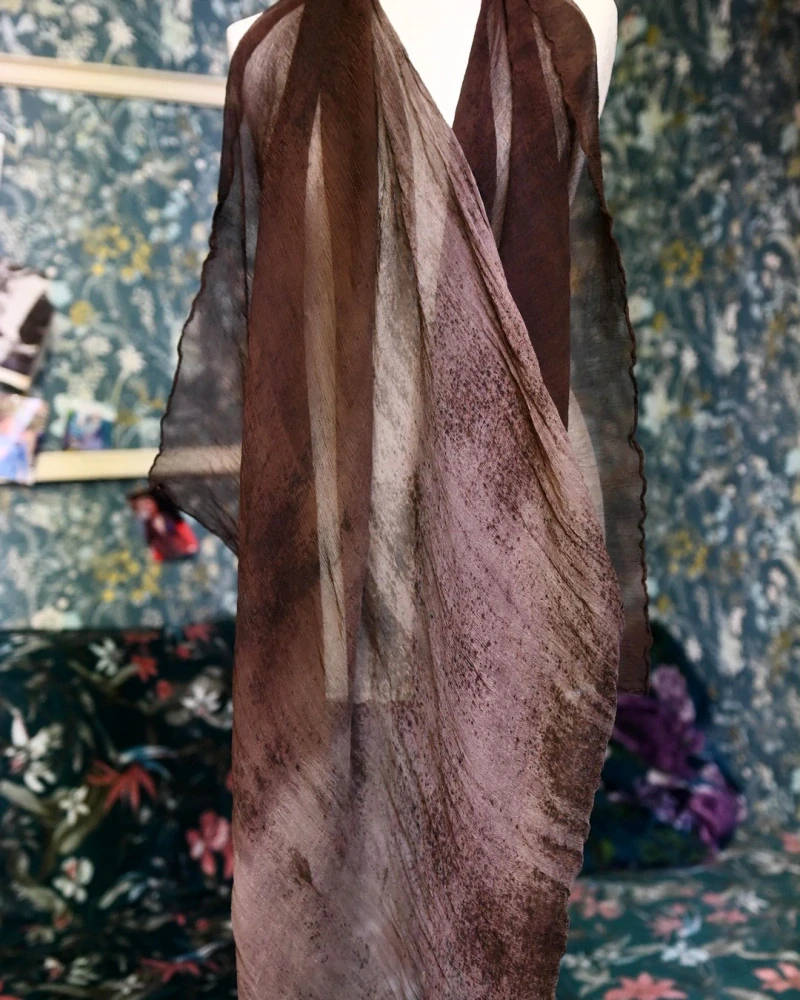 šál hedvábný 180*90 cm crincle georgette DARK CHOCO