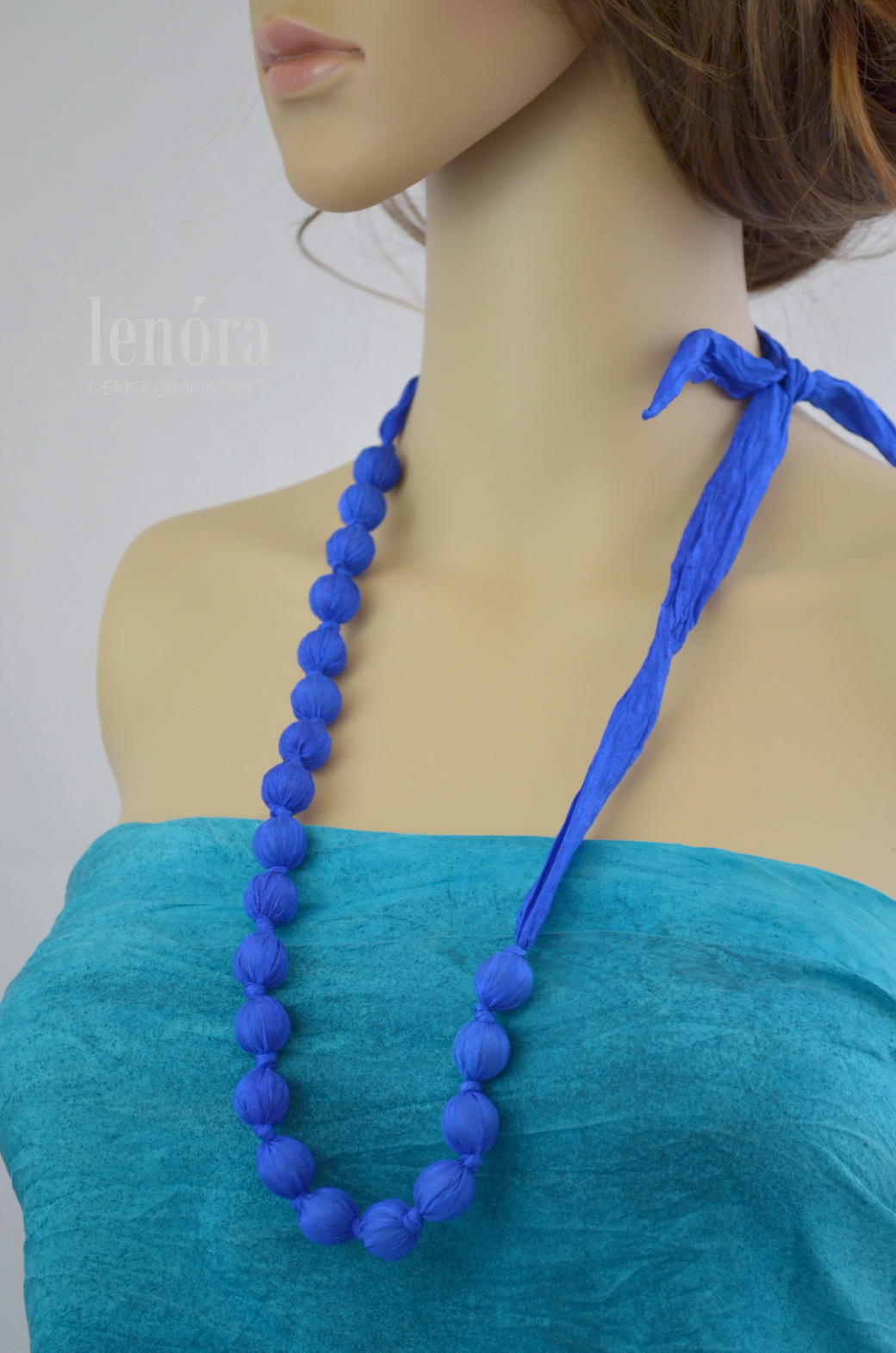 malé hedvábné korálky, královská modř