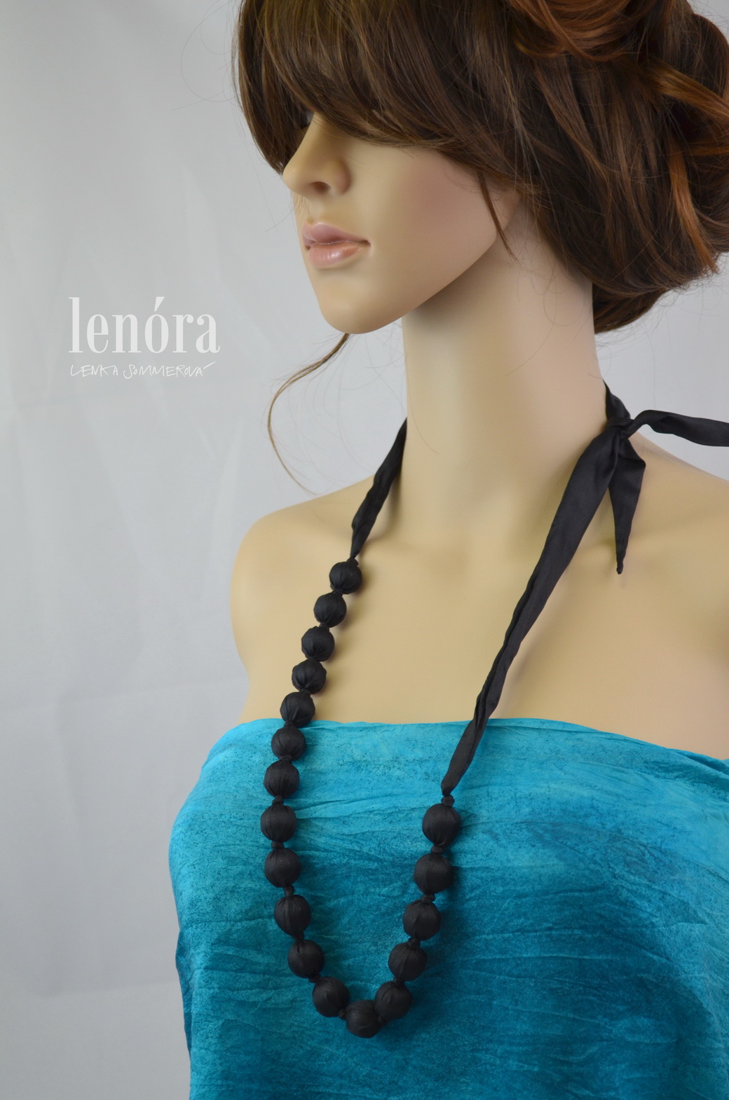 malé hedvábné korálky, černá